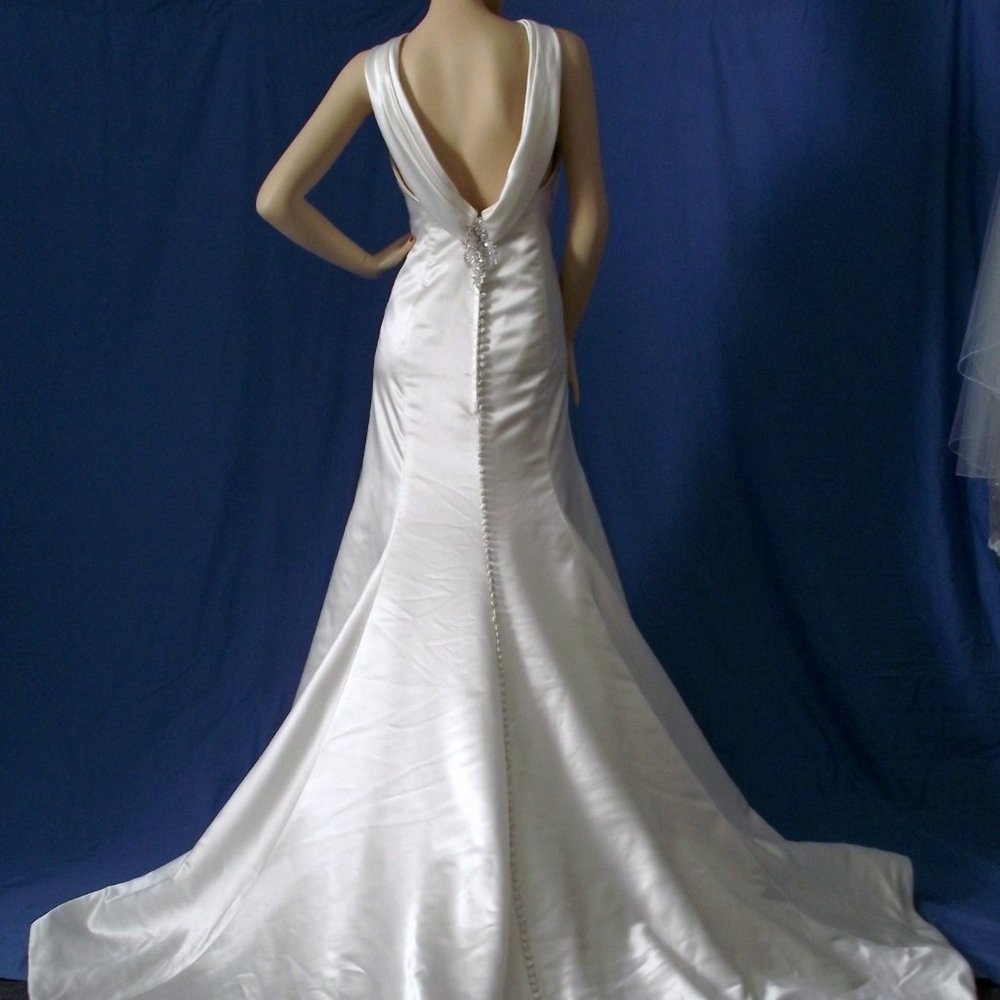 BRIDAL - Picture 1 of 5